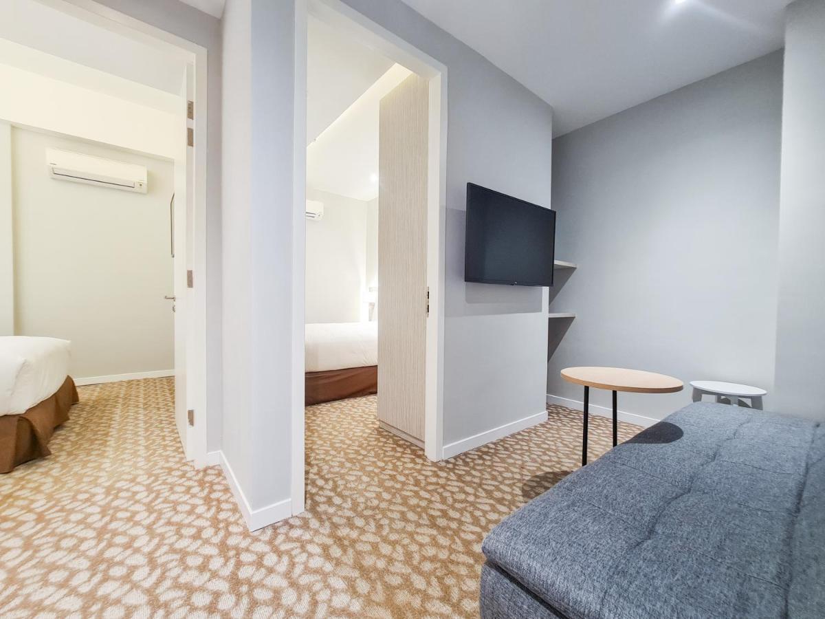 Holiday Inn Express & Suites Johor Bahru By Ihg Екстер'єр фото