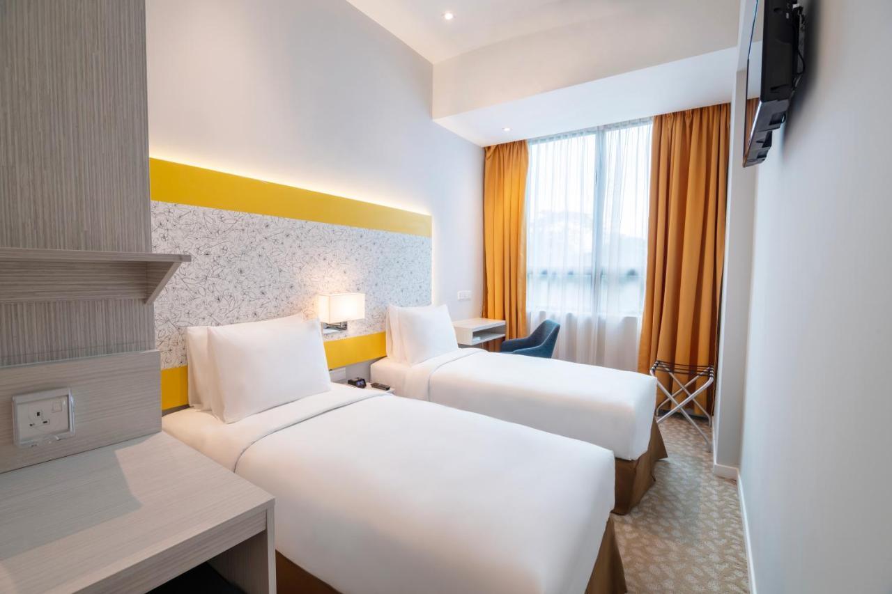 Holiday Inn Express & Suites Johor Bahru By Ihg Екстер'єр фото