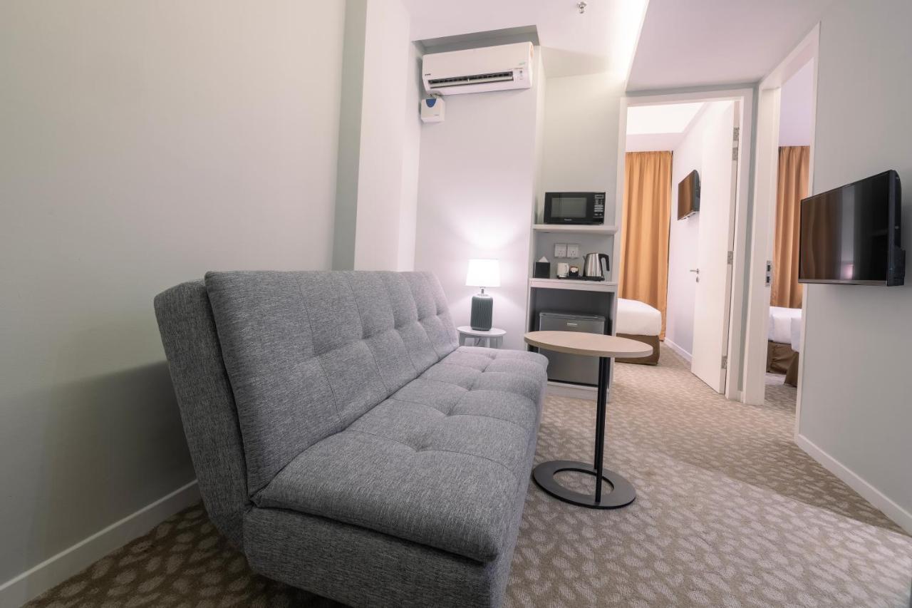 Holiday Inn Express & Suites Johor Bahru By Ihg Екстер'єр фото