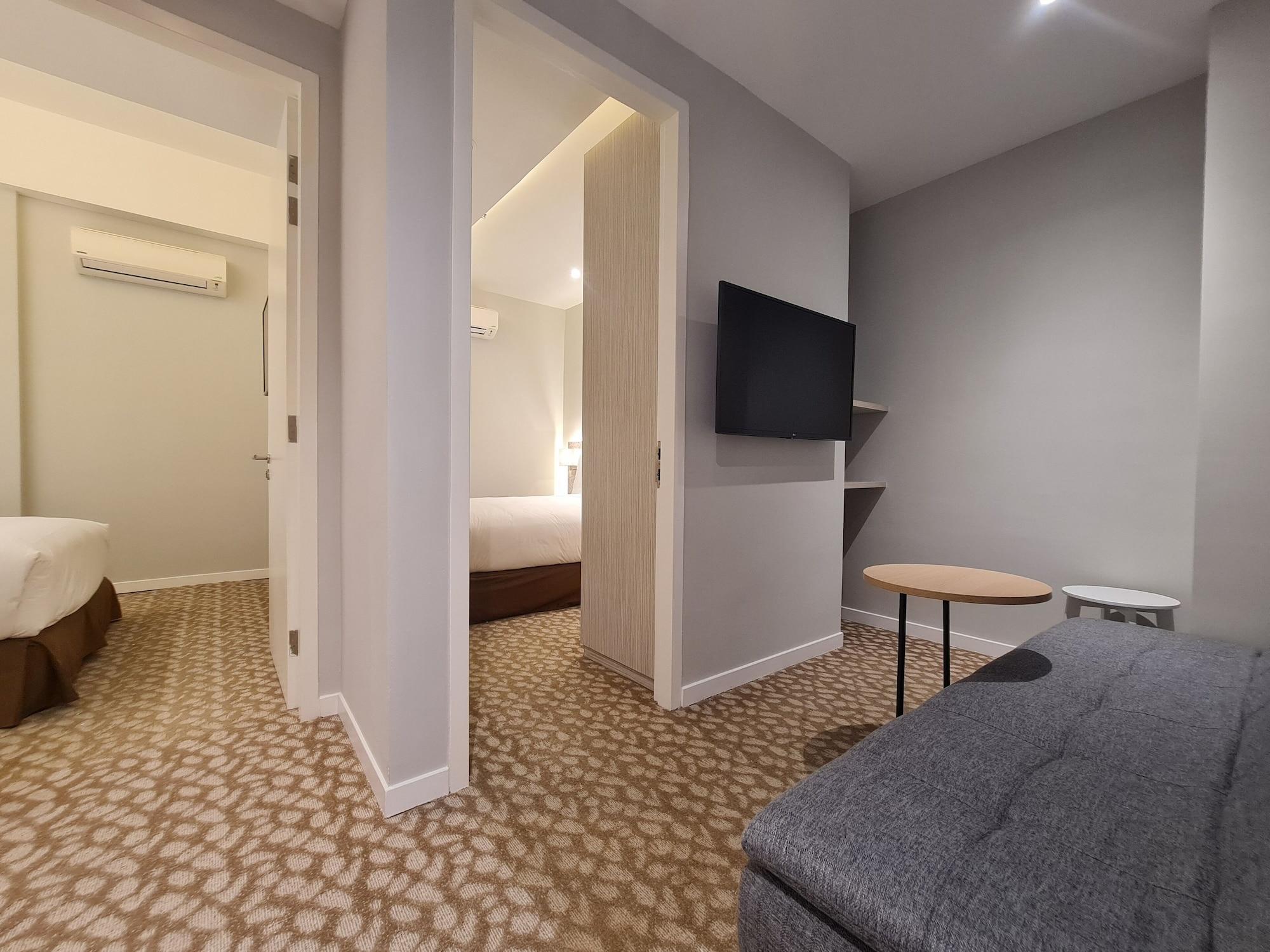 Holiday Inn Express & Suites Johor Bahru By Ihg Екстер'єр фото