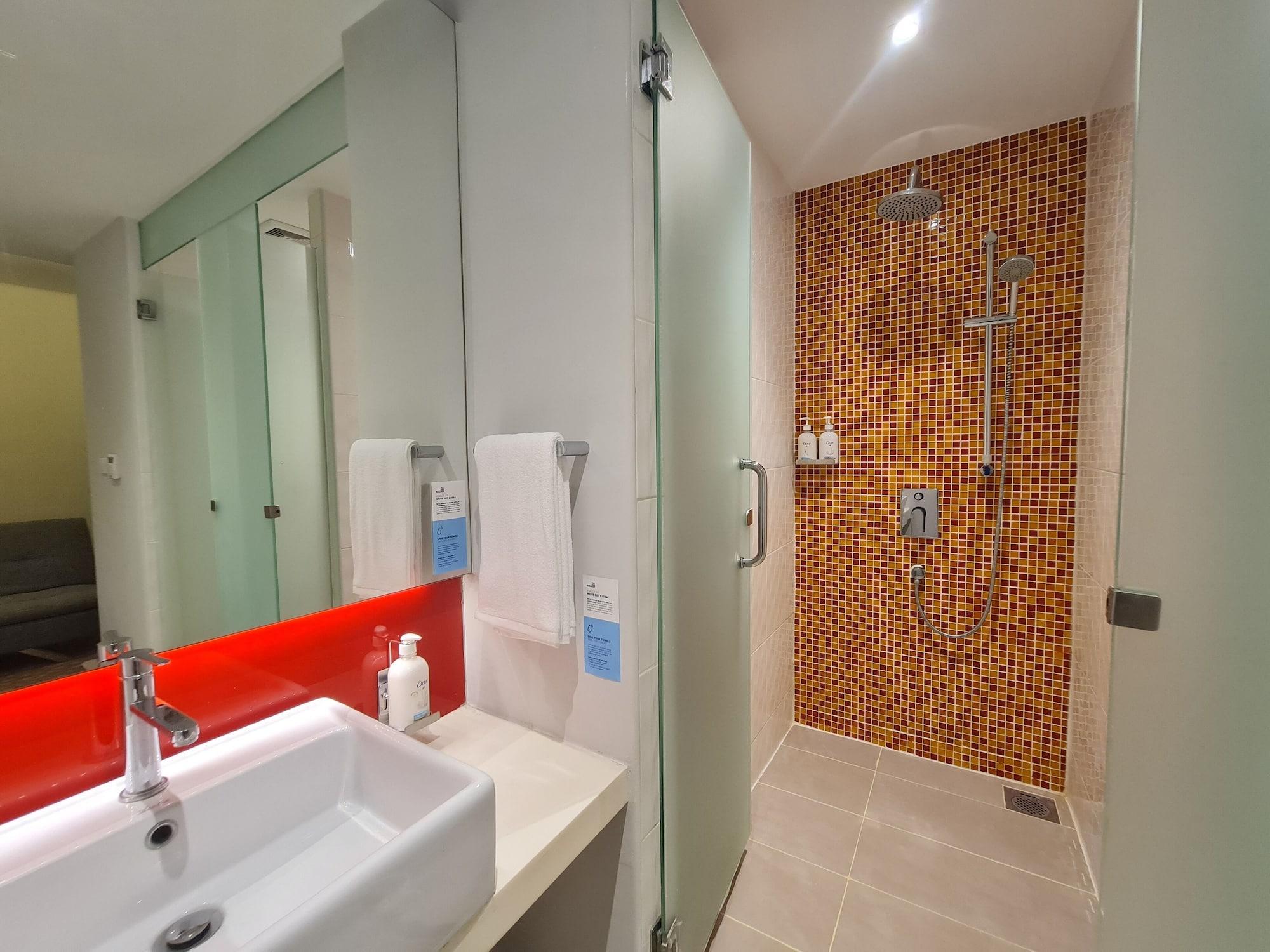 Holiday Inn Express & Suites Johor Bahru By Ihg Екстер'єр фото